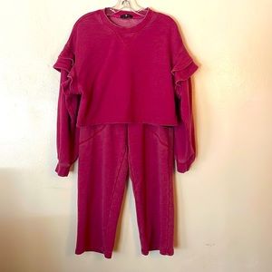 Seven for all Mankind sweatsuit, size Medium shirt. Small pants